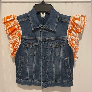 Denim vest with UT fabric